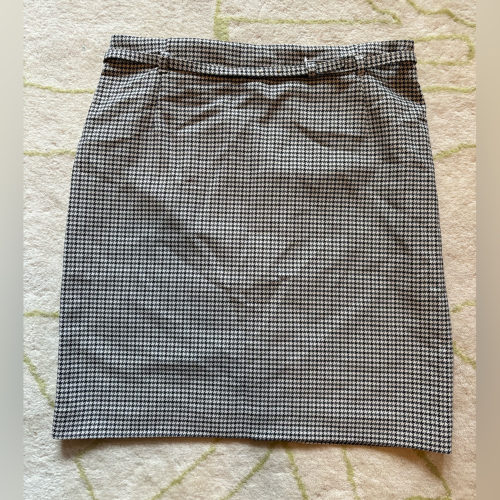 NWT Houndstooth H&M Skirt w/ Belt